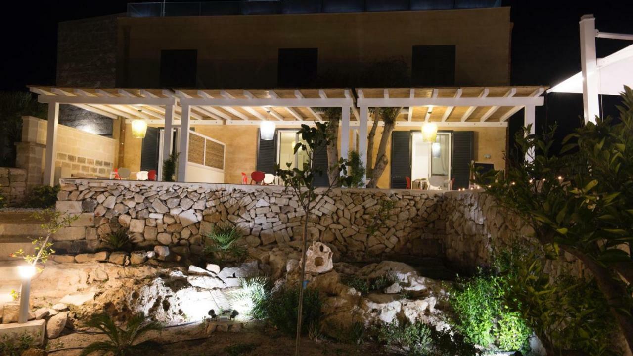 Le Suites Del Carrubo فافينانا المظهر الخارجي الصورة
