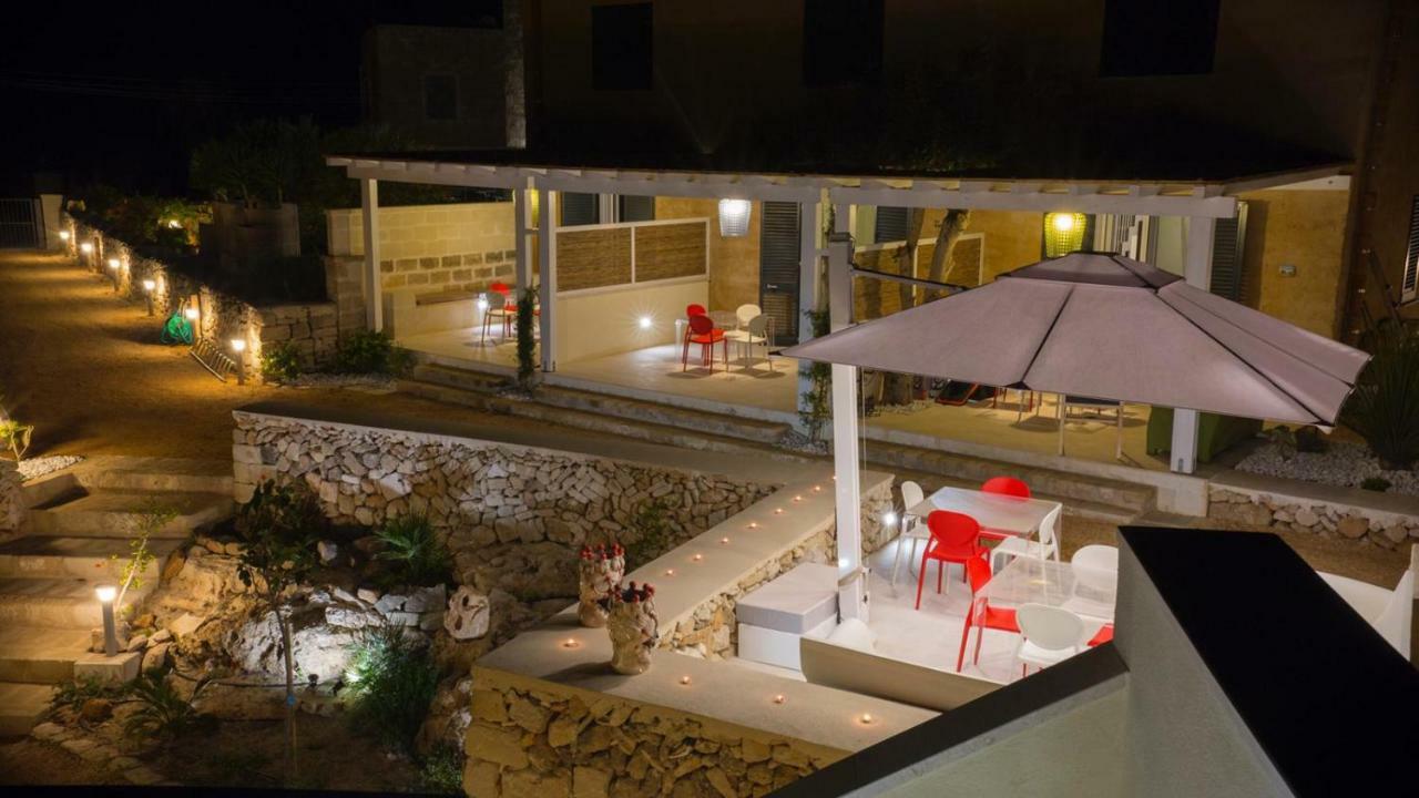 Le Suites Del Carrubo فافينانا المظهر الخارجي الصورة