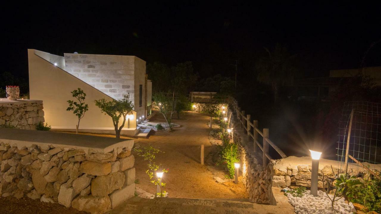 Le Suites Del Carrubo فافينانا المظهر الخارجي الصورة
