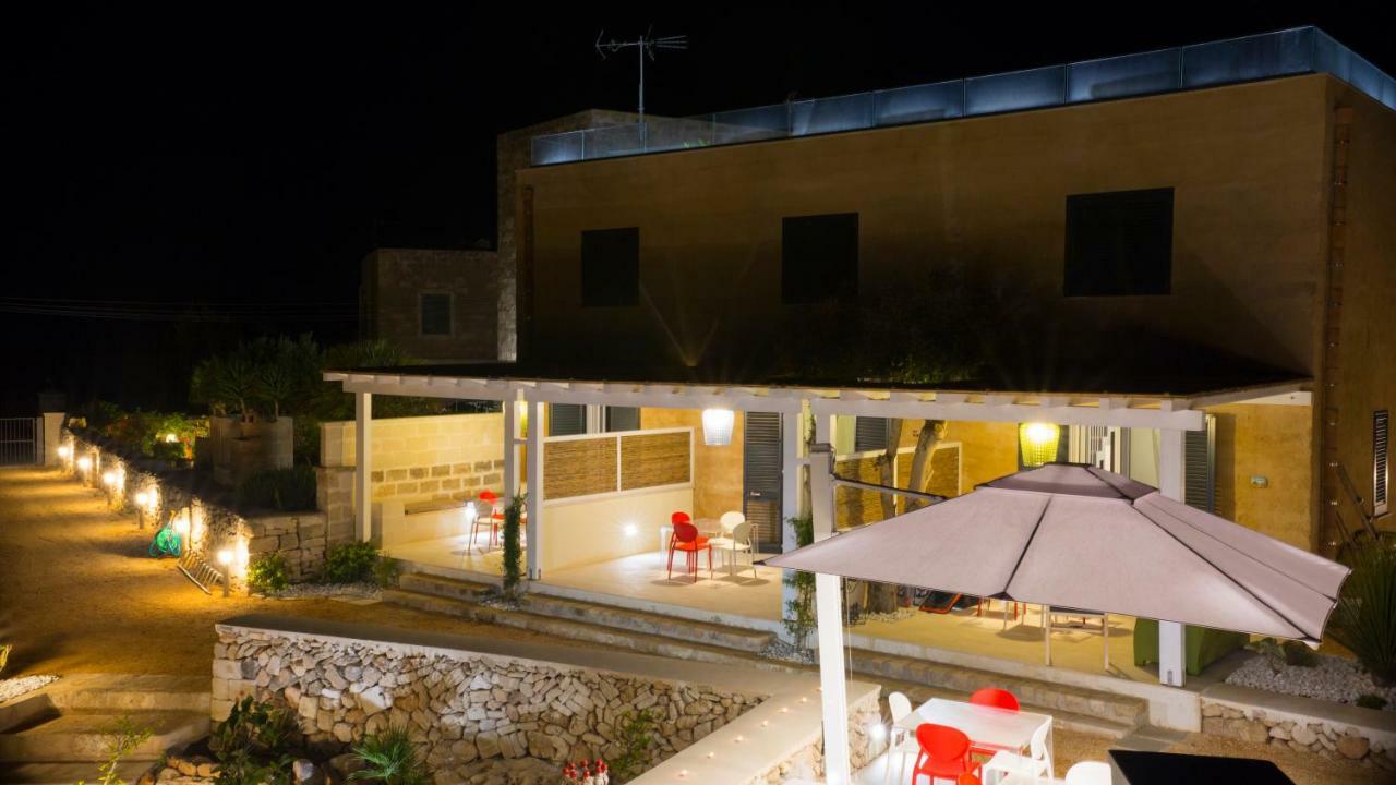 Le Suites Del Carrubo فافينانا المظهر الخارجي الصورة
