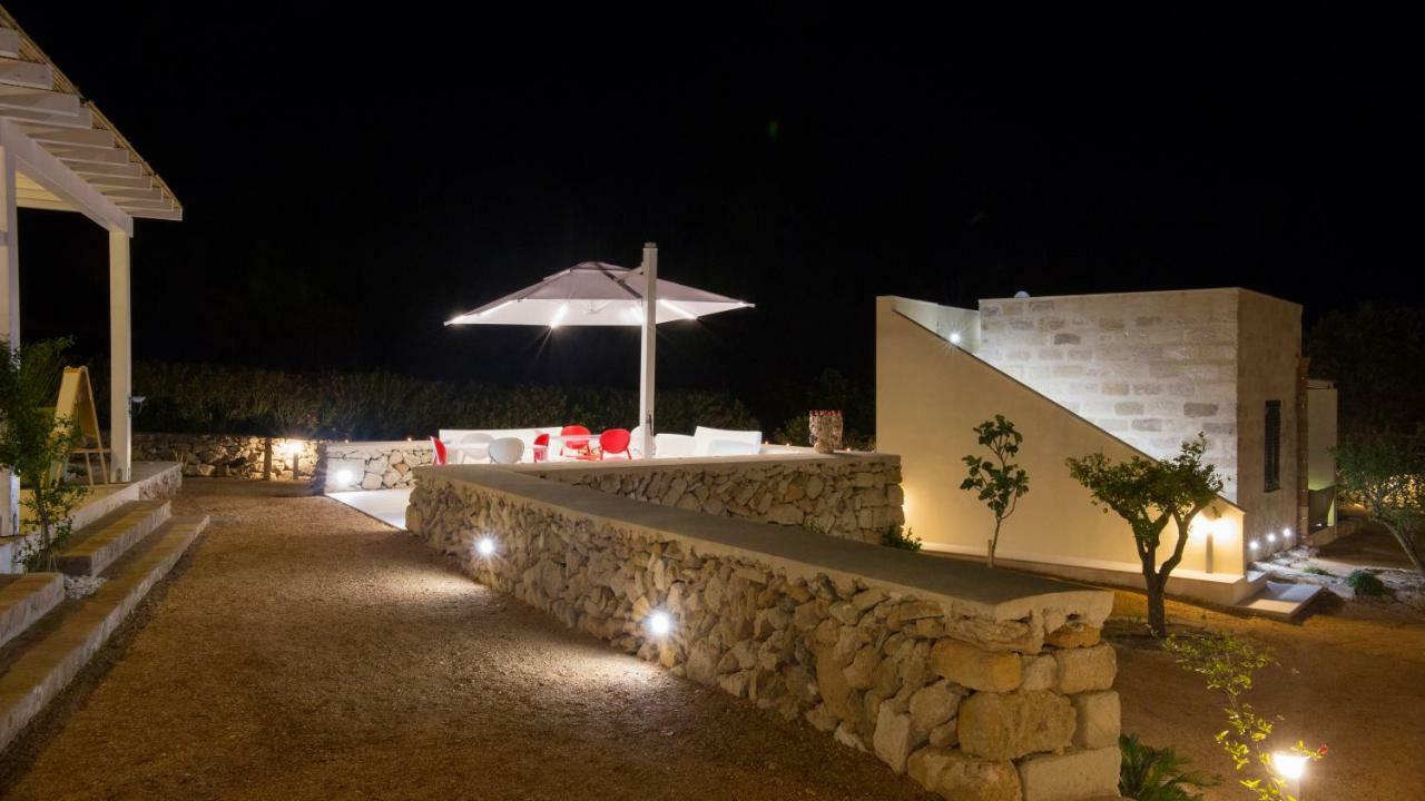 Le Suites Del Carrubo فافينانا المظهر الخارجي الصورة