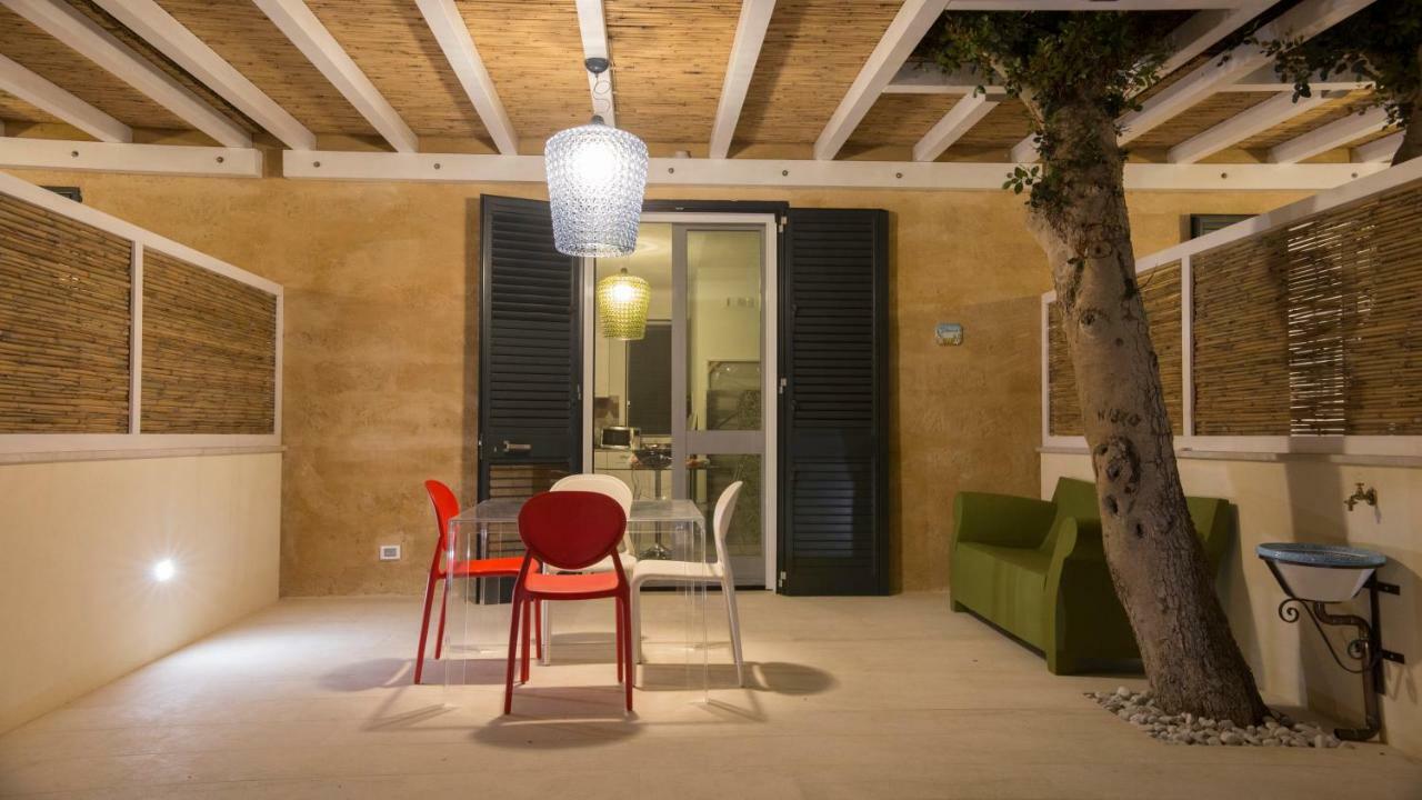 Le Suites Del Carrubo فافينانا المظهر الخارجي الصورة