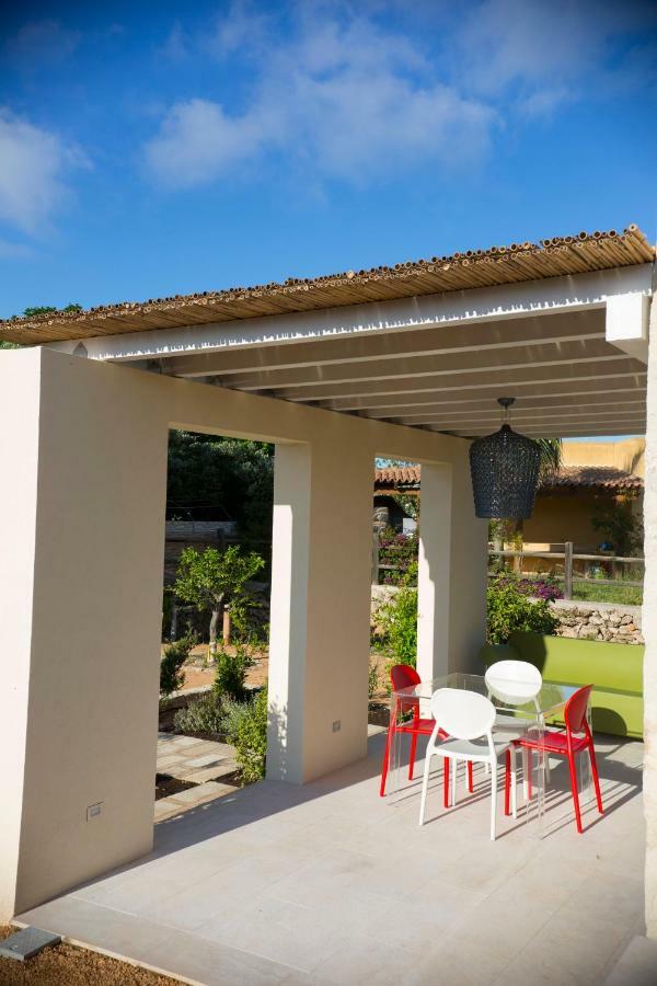 Le Suites Del Carrubo فافينانا المظهر الخارجي الصورة