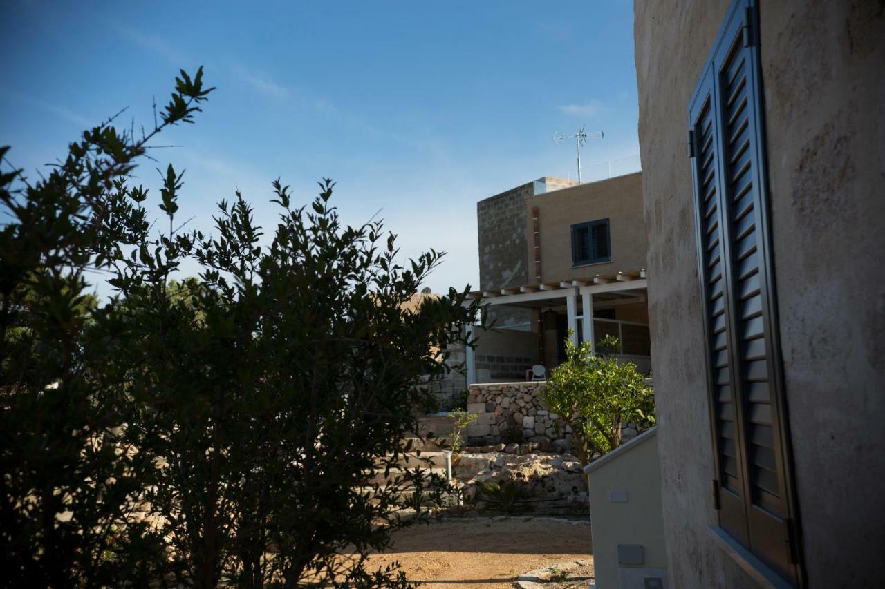 Le Suites Del Carrubo فافينانا المظهر الخارجي الصورة
