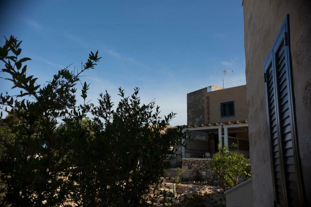 Le Suites Del Carrubo فافينانا المظهر الخارجي الصورة